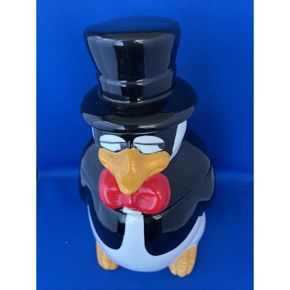 1985 Rare VTG Jay Sly Eyed Penguin Porcelain US Candy Jar, Lidded, 11